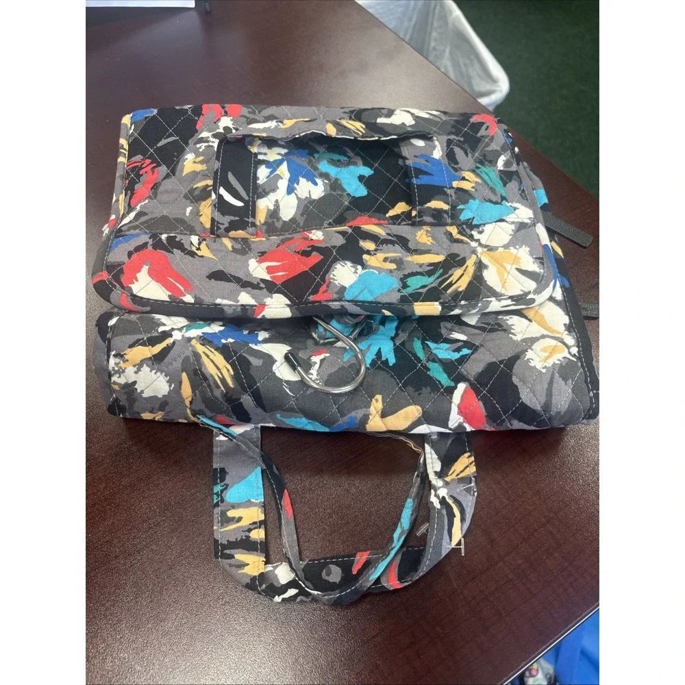 Vera Bradley hanging organizer in Splash Floral Pattern